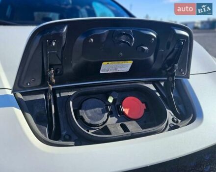 Білий Ніссан Ліф, об'ємом двигуна 0 л та пробігом 71 тис. км за 13700 $, фото 7 на Automoto.ua