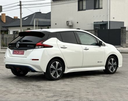 Белый Ниссан Лиф, объемом двигателя 0 л и пробегом 35 тыс. км за 13450 $, фото 3 на Automoto.ua