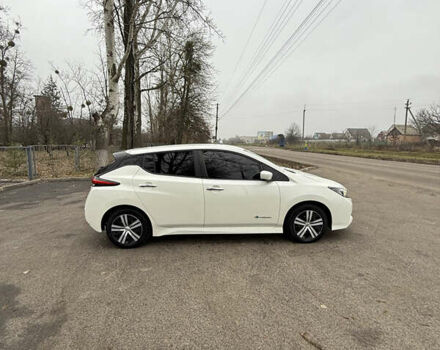 Белый Ниссан Лиф, объемом двигателя 0 л и пробегом 58 тыс. км за 13500 $, фото 2 на Automoto.ua