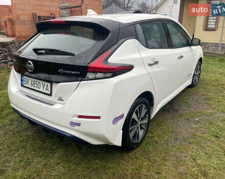 Белый Ниссан Лиф, объемом двигателя 0 л и пробегом 135 тыс. км за 12700 $, фото 3 на Automoto.ua