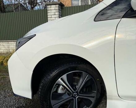 Білий Ніссан Ліф, об'ємом двигуна 0 л та пробігом 118 тис. км за 15000 $, фото 2 на Automoto.ua