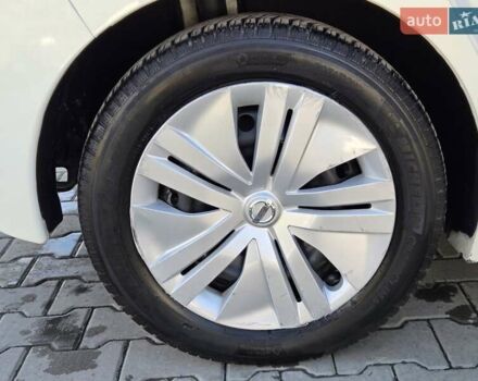 Білий Ніссан Ліф, об'ємом двигуна 0 л та пробігом 15 тис. км за 13400 $, фото 44 на Automoto.ua