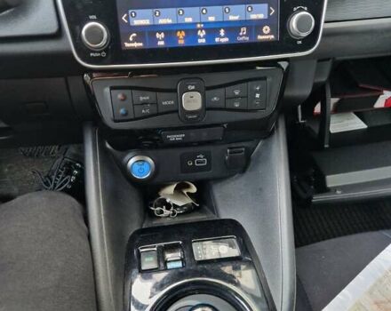 Белый Ниссан Лиф, объемом двигателя 0 л и пробегом 108 тыс. км за 10300 $, фото 2 на Automoto.ua