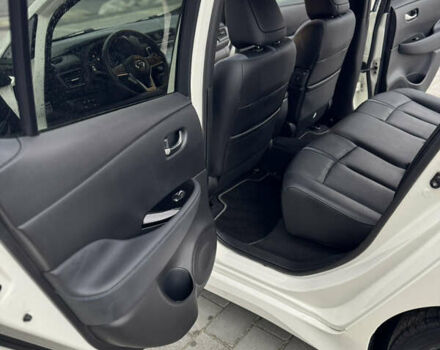 Белый Ниссан Лиф, объемом двигателя 0 л и пробегом 52 тыс. км за 13900 $, фото 26 на Automoto.ua