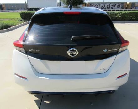 Белый Ниссан Лиф, объемом двигателя 0 л и пробегом 34 тыс. км за 7400 $, фото 4 на Automoto.ua