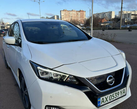 Белый Ниссан Лиф, объемом двигателя 0 л и пробегом 19 тыс. км за 16100 $, фото 2 на Automoto.ua