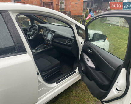 Белый Ниссан Лиф, объемом двигателя 0 л и пробегом 135 тыс. км за 12700 $, фото 12 на Automoto.ua