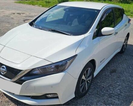 Белый Ниссан Лиф, объемом двигателя 0 л и пробегом 113 тыс. км за 7700 $, фото 3 на Automoto.ua