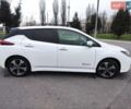 Білий Ніссан Ліф, об'ємом двигуна 0 л та пробігом 135 тис. км за 16328 $, фото 1 на Automoto.ua