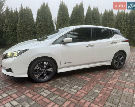 Белый Ниссан Лиф, объемом двигателя 0 л и пробегом 119 тыс. км за 14700 $, фото 1 на Automoto.ua