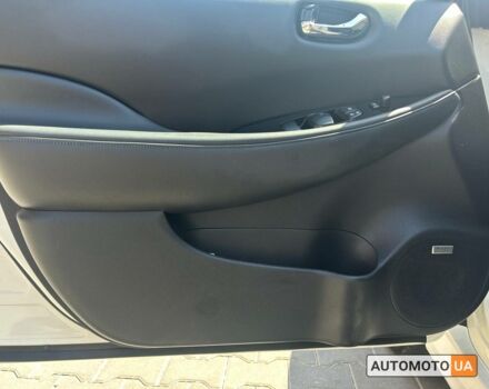 Белый Ниссан Лиф, объемом двигателя 62 л и пробегом 114 тыс. км за 18200 $, фото 7 на Automoto.ua