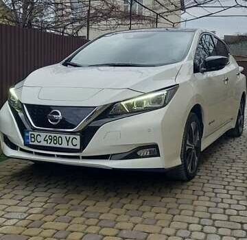 Белый Ниссан Лиф, объемом двигателя 0 л и пробегом 113 тыс. км за 14800 $, фото 3 на Automoto.ua