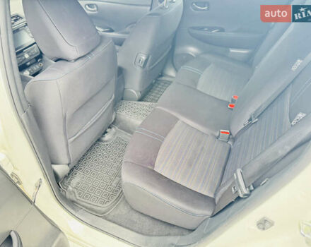 Белый Ниссан Лиф, объемом двигателя 0 л и пробегом 128 тыс. км за 11500 $, фото 10 на Automoto.ua