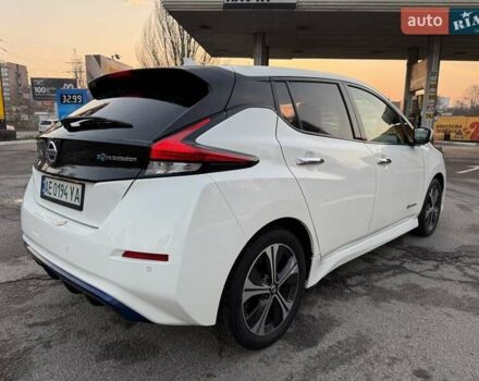 Белый Ниссан Лиф, объемом двигателя 0 л и пробегом 124 тыс. км за 11600 $, фото 10 на Automoto.ua