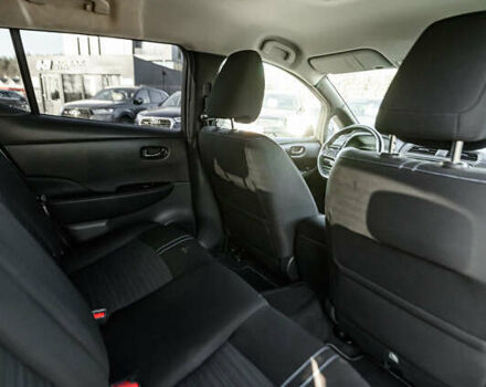 Белый Ниссан Лиф, объемом двигателя 0 л и пробегом 49 тыс. км за 13750 $, фото 39 на Automoto.ua