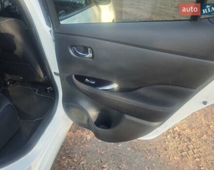 Белый Ниссан Лиф, объемом двигателя 0 л и пробегом 106 тыс. км за 16350 $, фото 31 на Automoto.ua