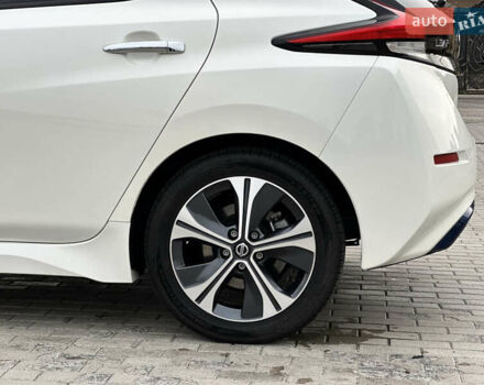 Белый Ниссан Лиф, объемом двигателя 0 л и пробегом 35 тыс. км за 12700 $, фото 29 на Automoto.ua