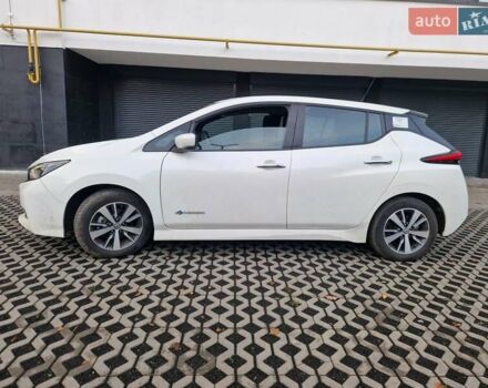 Белый Ниссан Лиф, объемом двигателя 0 л и пробегом 108 тыс. км за 10300 $, фото 3 на Automoto.ua