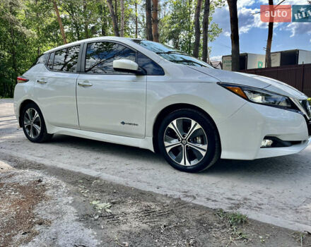 Білий Ніссан Ліф, об'ємом двигуна 0 л та пробігом 22 тис. км за 15000 $, фото 6 на Automoto.ua