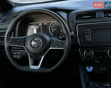 Белый Ниссан Лиф, объемом двигателя 0 л и пробегом 35 тыс. км за 12700 $, фото 45 на Automoto.ua