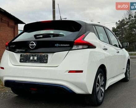 Білий Ніссан Ліф, об'ємом двигуна 0 л та пробігом 90 тис. км за 11700 $, фото 5 на Automoto.ua