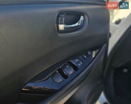 Білий Ніссан Ліф, об'ємом двигуна 0 л та пробігом 71 тис. км за 13700 $, фото 11 на Automoto.ua