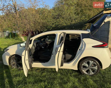 Белый Ниссан Лиф, объемом двигателя 0 л и пробегом 168 тыс. км за 12900 $, фото 10 на Automoto.ua