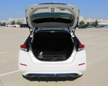 Белый Ниссан Лиф, объемом двигателя 0 л и пробегом 34 тыс. км за 7400 $, фото 12 на Automoto.ua