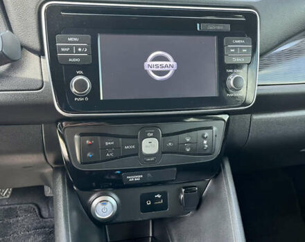 Білий Ніссан Ліф, об'ємом двигуна 0 л та пробігом 22 тис. км за 15000 $, фото 35 на Automoto.ua