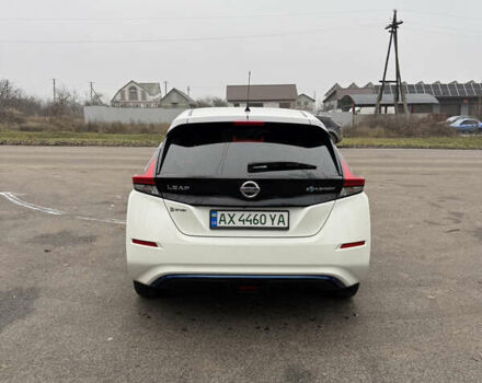 Белый Ниссан Лиф, объемом двигателя 0 л и пробегом 58 тыс. км за 13500 $, фото 4 на Automoto.ua