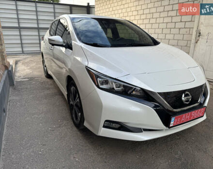 Белый Ниссан Лиф, объемом двигателя 0 л и пробегом 47 тыс. км за 17000 $, фото 2 на Automoto.ua