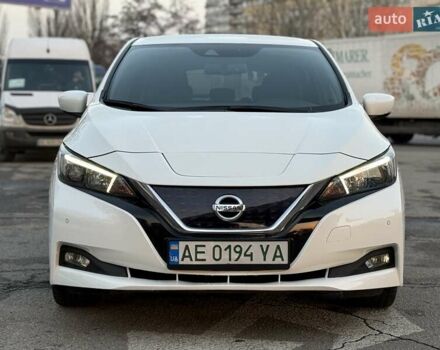 Белый Ниссан Лиф, объемом двигателя 0 л и пробегом 124 тыс. км за 11600 $, фото 4 на Automoto.ua