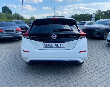 Белый Ниссан Лиф, объемом двигателя 40 л и пробегом 49 тыс. км за 14950 $, фото 5 на Automoto.ua