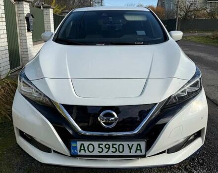 Білий Ніссан Ліф, об'ємом двигуна 0 л та пробігом 118 тис. км за 15000 $, фото 1 на Automoto.ua