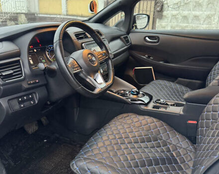 Белый Ниссан Лиф, объемом двигателя 0 л и пробегом 65 тыс. км за 13200 $, фото 12 на Automoto.ua