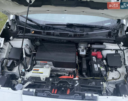 Белый Ниссан Лиф, объемом двигателя 0 л и пробегом 135 тыс. км за 12700 $, фото 7 на Automoto.ua