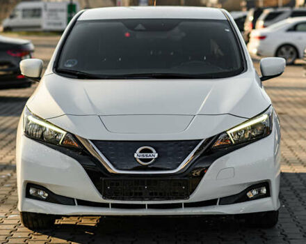 Белый Ниссан Лиф, объемом двигателя 0 л и пробегом 49 тыс. км за 13750 $, фото 8 на Automoto.ua