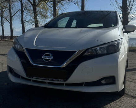 Білий Ніссан Ліф, об'ємом двигуна 0 л та пробігом 62 тис. км за 16000 $, фото 10 на Automoto.ua