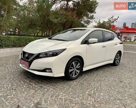 Белый Ниссан Лиф, объемом двигателя 0 л и пробегом 90 тыс. км за 13900 $, фото 1 на Automoto.ua