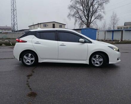 Белый Ниссан Лиф, объемом двигателя 0 л и пробегом 109 тыс. км за 12900 $, фото 2 на Automoto.ua