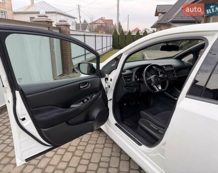 Белый Ниссан Лиф, объемом двигателя 0 л и пробегом 127 тыс. км за 14999 $, фото 25 на Automoto.ua