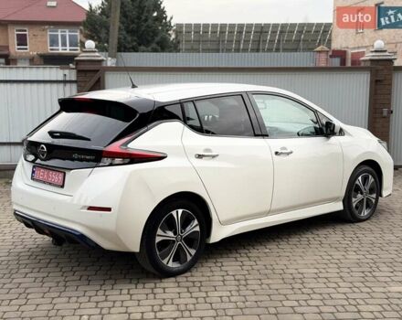 Белый Ниссан Лиф, объемом двигателя 0 л и пробегом 127 тыс. км за 14999 $, фото 17 на Automoto.ua