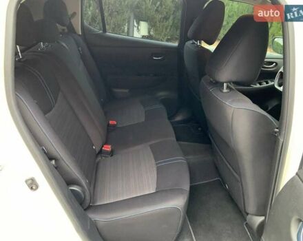 Белый Ниссан Лиф, объемом двигателя 0 л и пробегом 90 тыс. км за 13900 $, фото 20 на Automoto.ua