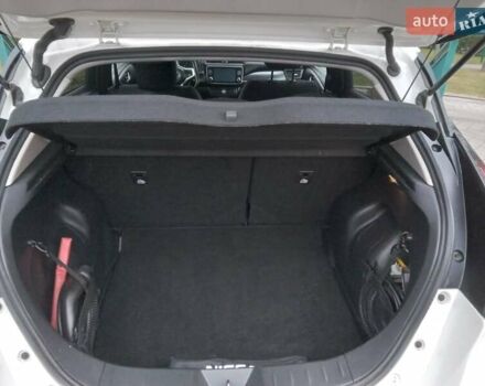 Білий Ніссан Ліф, об'ємом двигуна 0 л та пробігом 81 тис. км за 16990 $, фото 29 на Automoto.ua