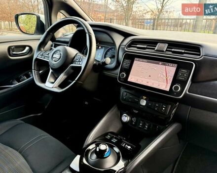 Білий Ніссан Ліф, об'ємом двигуна 0 л та пробігом 98 тис. км за 15450 $, фото 73 на Automoto.ua