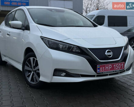 Білий Ніссан Ліф, об'ємом двигуна 0 л та пробігом 54 тис. км за 13800 $, фото 1 на Automoto.ua