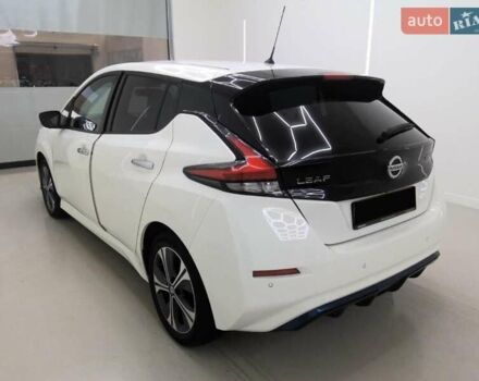 Белый Ниссан Лиф, объемом двигателя 0 л и пробегом 116 тыс. км за 15054 $, фото 2 на Automoto.ua