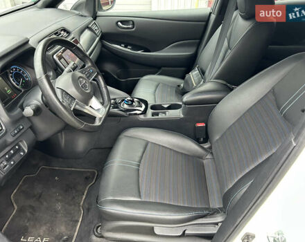 Белый Ниссан Лиф, объемом двигателя 0 л и пробегом 41 тыс. км за 15300 $, фото 19 на Automoto.ua