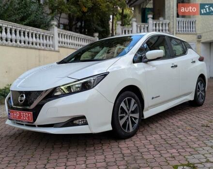 Белый Ниссан Лиф, объемом двигателя 0 л и пробегом 77 тыс. км за 12999 $, фото 7 на Automoto.ua