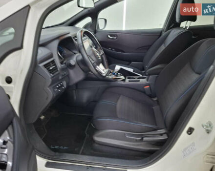 Белый Ниссан Лиф, объемом двигателя 0 л и пробегом 67 тыс. км за 14296 $, фото 8 на Automoto.ua